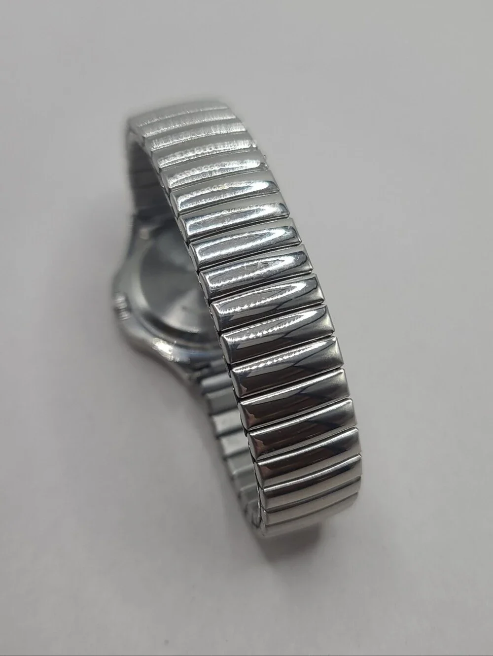 Silver Tone Stretch Band Unisex Quartz Wrist Watch